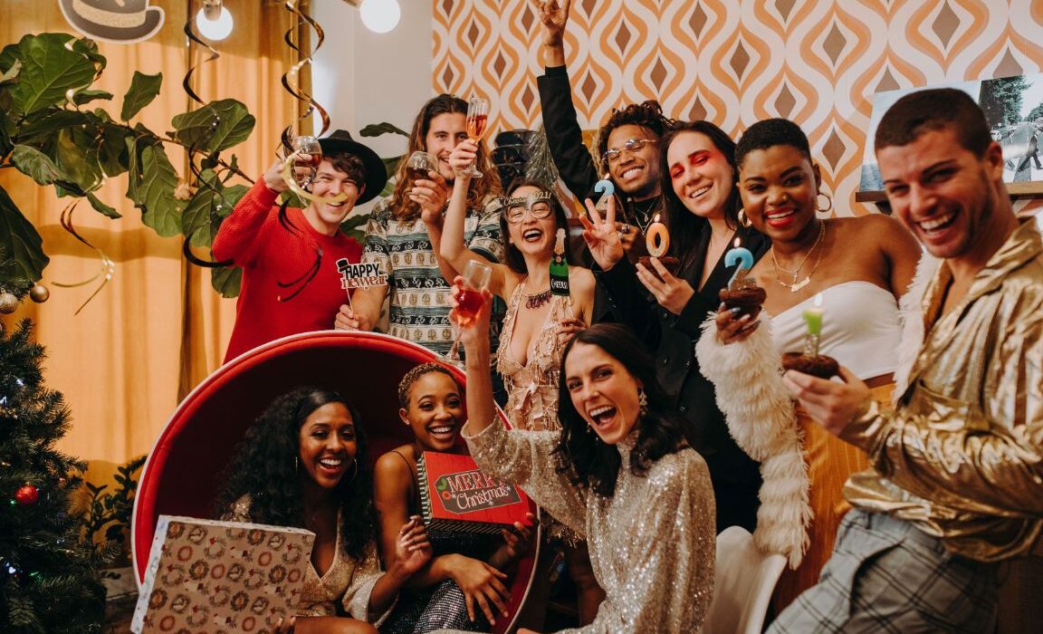 What to Wear to a New Year’s Eve Festival – The Complete Outfit Guide